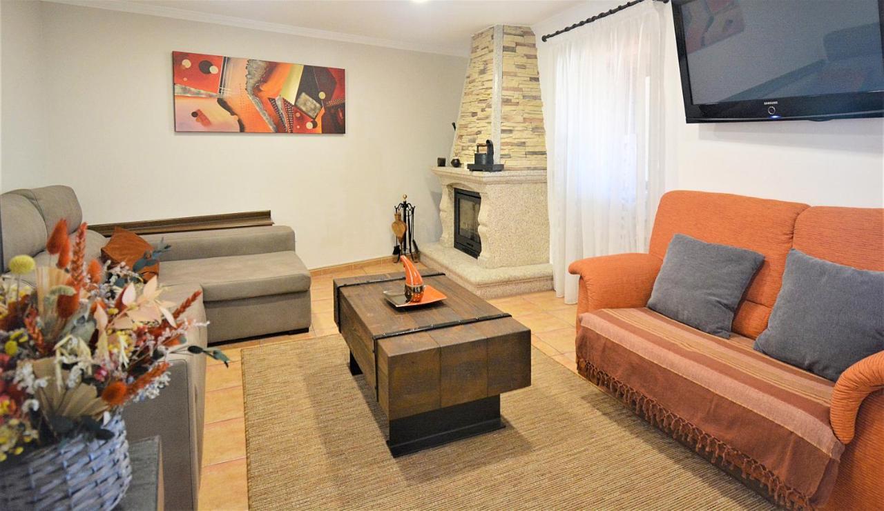 Galihost - A Casa Das Barreiras Meis Ngoại thất bức ảnh